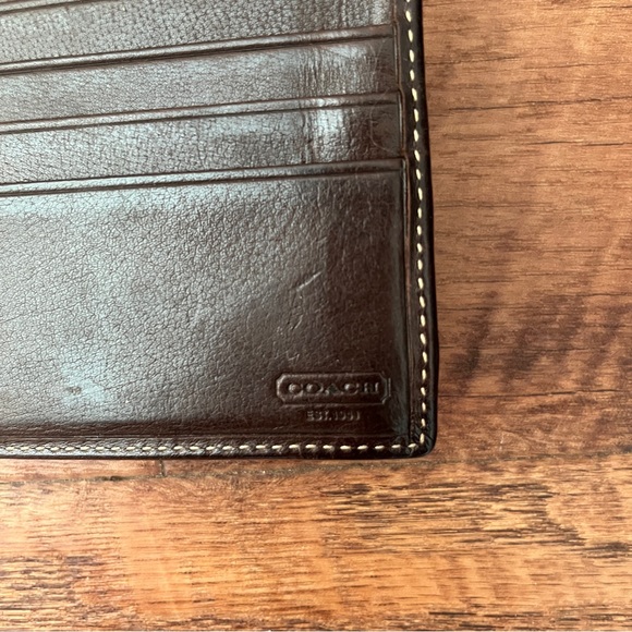 Coach Signature Bi-Fold Wallet - Picture 4 of 5